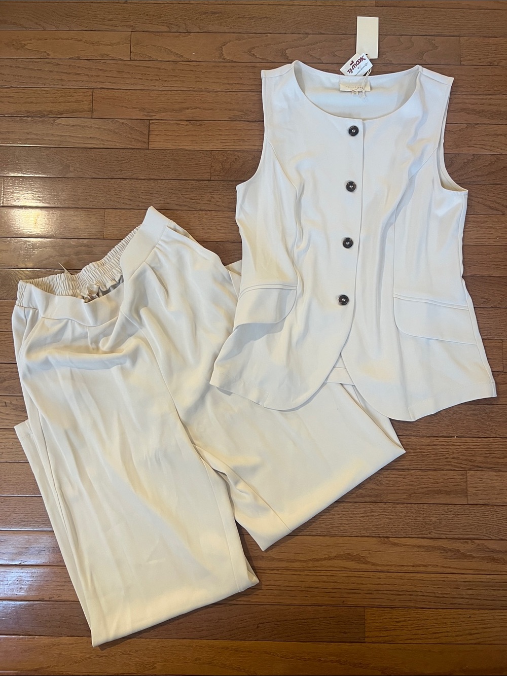 TOMORROWLAND Cream Sleeveless Button Vest & Elastic Waist Trousers Set